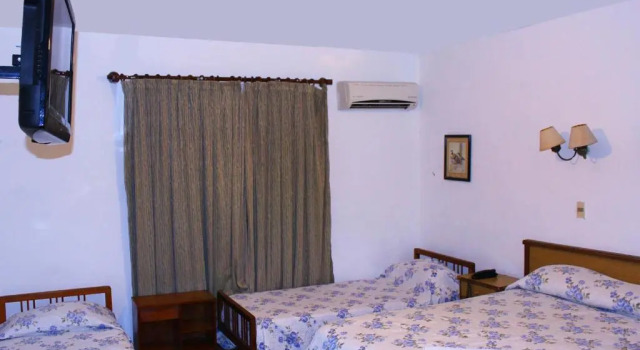 Четырёхместный номер Standard Hotel Richmond