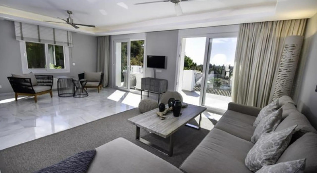 14177- Exquisite villa near beach! Heated pool*