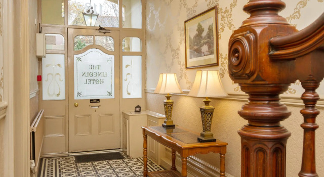 Lincoln House Private Hotel, Забронировать Отель Кардифф Гламорган, рядом с Gorsedd Stones