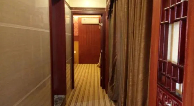 Люкс Red Clay Image Hotel Kunming