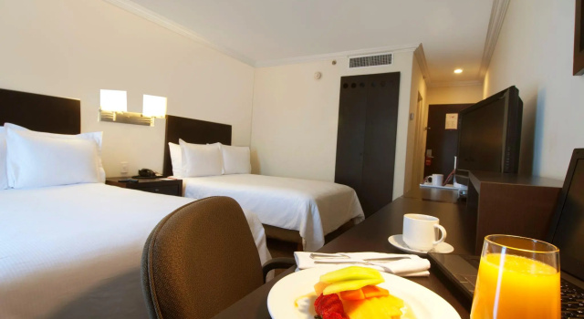Четырёхместный номер Superior Fiesta Inn Express Tepic