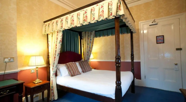 Номер Standard Мансарда Old Hall Hotel