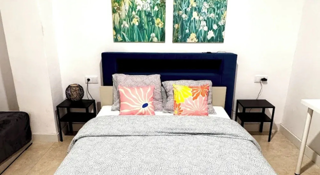 Апартаменты с 2 комнатами Soho Boho Apartments - with sunny rooftop terrace and fiber optic internet