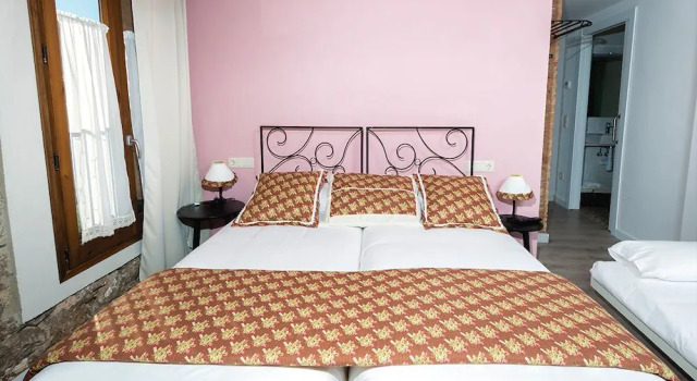Emphasis, Book Hotel Hoteller i Caserras med pool, Swimmingpool