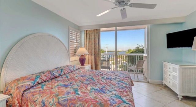 Вилла с балконом Estero Island Beach Villas 206