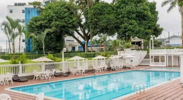 Двухместный номер Standard с балконом Hotel Tequendama Inn Estación