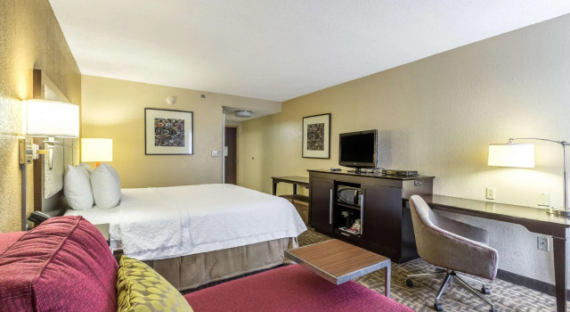 Двухместный номер Standard Hampton Inn Jackson Pearl Intrntl Airport