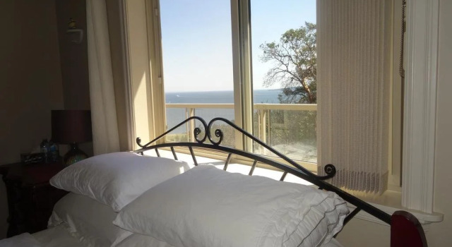 Gibralter Rock Ocean View B&B, Book Bed and Breakfast Nanaimo 