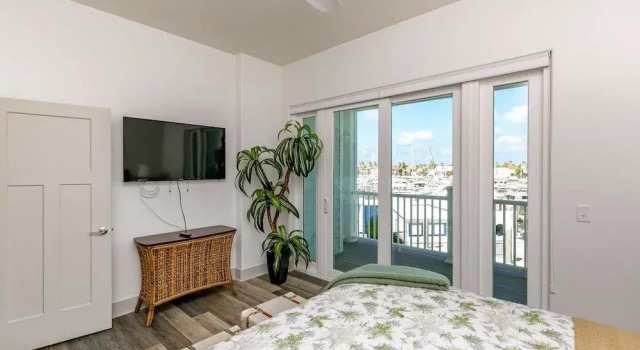 200 Piper Blvd House Unit C5 - 3 Br townhouse by RedAwning