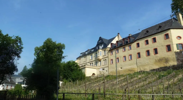 Hotel Klostermühle Siebenborn, Забронировать Отель Маринг-Нофианд Мозель - Германия