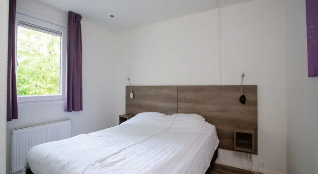 Коттедж Deluxe с 3 комнатами Beautiful House With Covered Terrace, Located in a Holiday Park in Rhenen