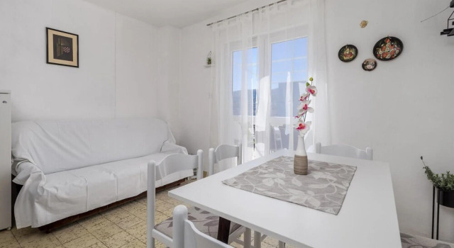 Awesome Apartment in Pag With Wifi and 3 Bedrooms
