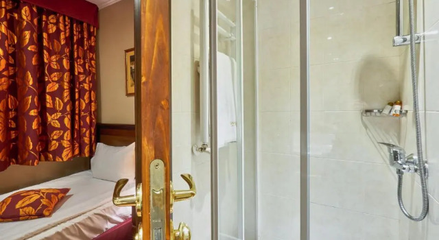 Номер Standard Yantra Grand Hotel