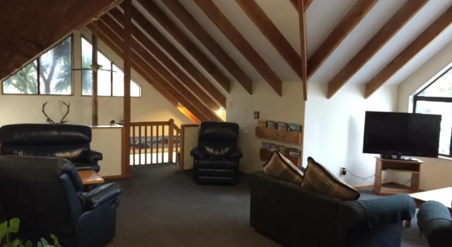 Кровать в общем номере Snow Denn Lodge