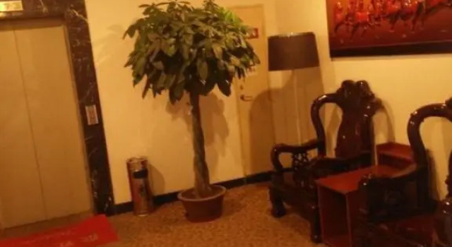 JUNYI Hotel Shandong Qingdao Huangdao District Shiyou University, Prenota Hotel Hotel a Shandong con parcheggio, Parcheggio