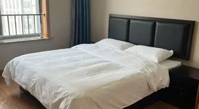 Люкс Deluxe Jinan Yuelong Hotel