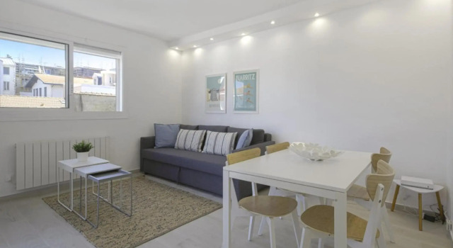 Homey 1-bedroom w balcony close to the beaches of Biarritz Welkeys