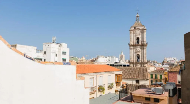 Mirador de San Juan Suites in Malaga by Solaga Holiday Homes, Забронировать Отель Отели Малаги с парковкой, рядом с Железнодорожный вокзал Малаги, Парковка