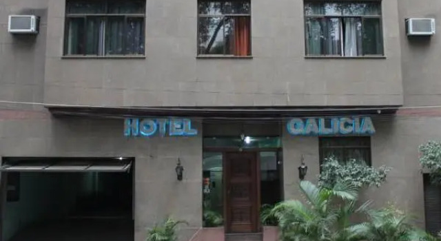 Кровать в общем номере Hotel Galícia