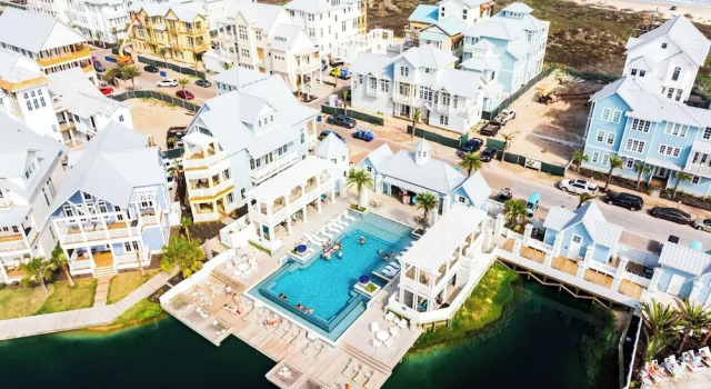 Коттедж с 2 комнатами Barefoot Bungalow 220 Esc-a
