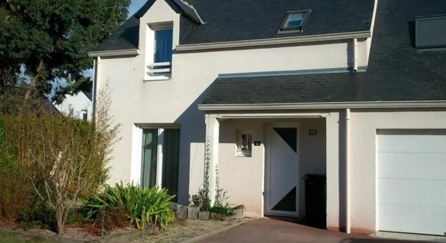 Maison cosy à Guérande, proche cité médiévale, avec jardin, terrasse, fibre et home cinéma. - FR-1-306-970, Забронировать Отель Отели в центре Геранд, в центре