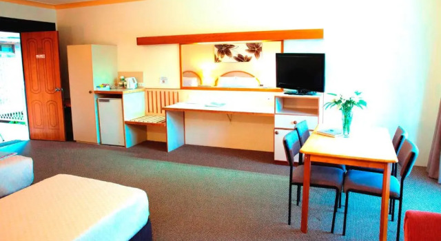 Семейный номер Standard Longreach Motor Inn