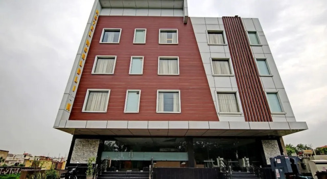 Hotel Taj Venture By Park Tree