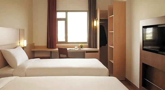 Номер Standard Ibis Saigon South