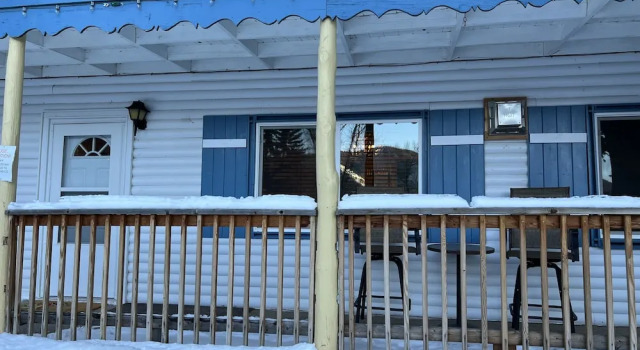 Bellamys Ski Haus, Varaa Lomakoti Red River 