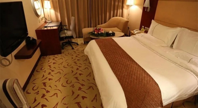 Yiya Sunshine Hotel Guanshang - Kunming, Rezerwuj Hotel Hotele w Kunming z parkingiem, Parking