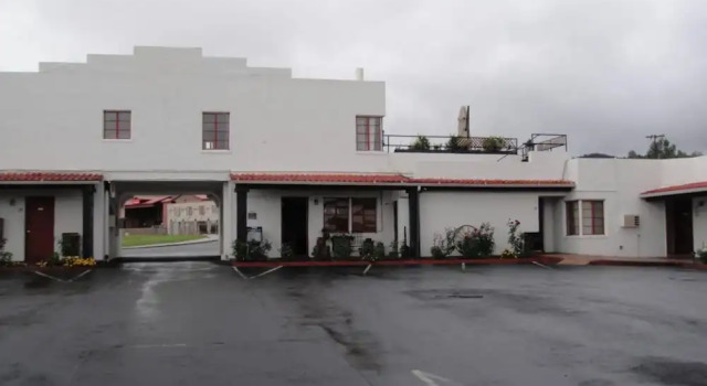 Apache Lodge
