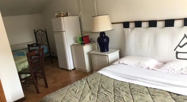 Lovely 60sqm Apartment With Balcony and View of the Pine Forest, Boek Appartement Hotels in Lazio met parkeren, Parkeren