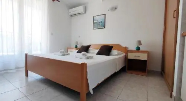 Apartments and Rooms Saric, Забронировать Апартаменты/квартира Отели в центре Ядрия, в центре