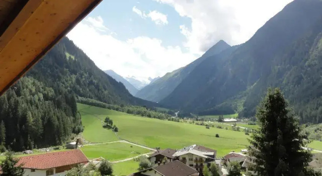 Gästehaus Glücksgrat, Rezerwuj Hotel Hotele w Tyrol z parkingiem, Parking