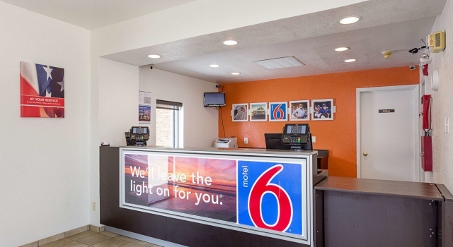 Motel 6 Baton Rouge, LA - Southeast