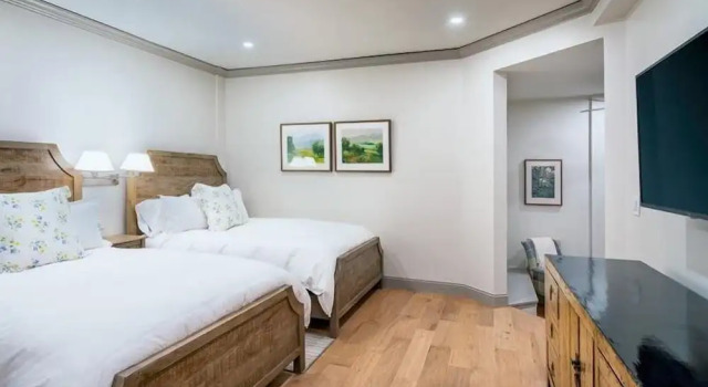 Beaver Creek Village Ski In, Ski Out 3 Bedroom