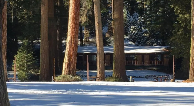 Двухместный номер Standard с балконом Crater Lake Gateway-Rocky Point Resort