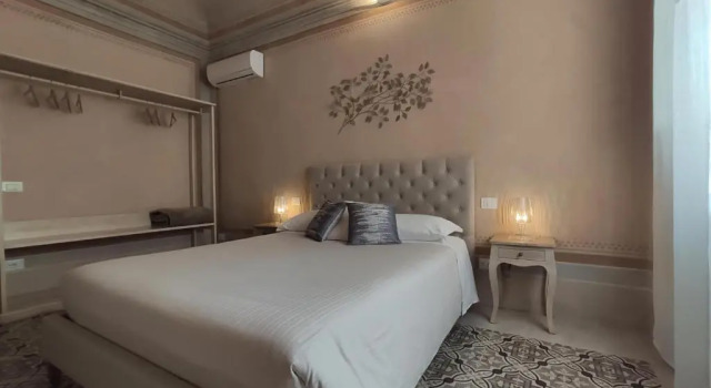 Lo Strullo, Boek Hotel Pisa Toscane