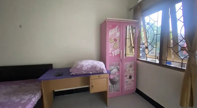 OYO Life 93407 Kos Sweta, Book Hotel Hotels in Lombok with Parking, Parking