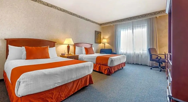 Номер Standard Quality Inn Monterrey La Fe