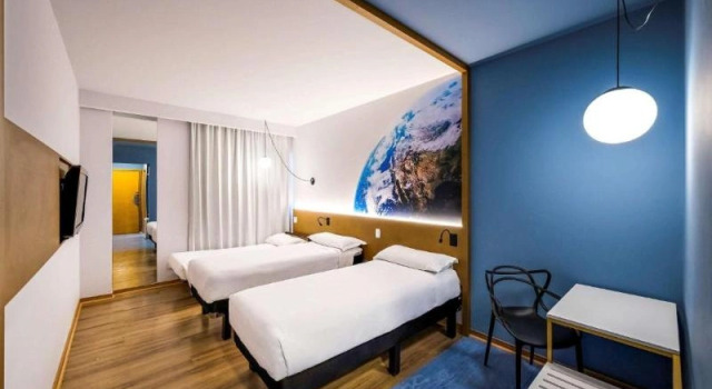 Трёхместный номер Standard Hotel Euro Suite Curitiba Batel By Nacional Inn