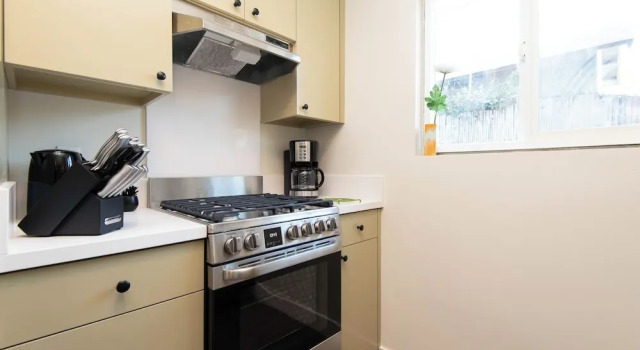 Stunning Studio Near DTLA, Забронировать Отель Отели Лос-Анджелеса 3 звезды, 3*