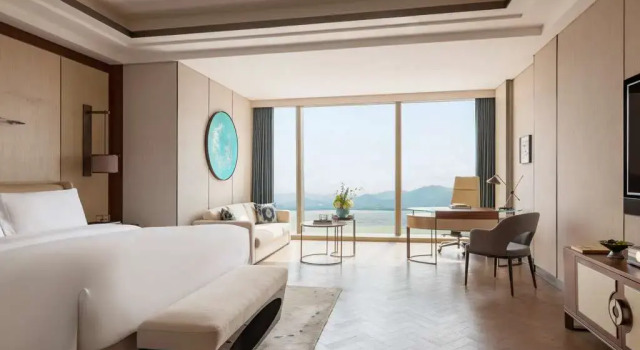 Номер Deluxe с видом на море Raffles Shenzhen