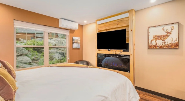 Solitude Gem Lake 203 - Estes Park 1 Bedroom Studio by RedAwning