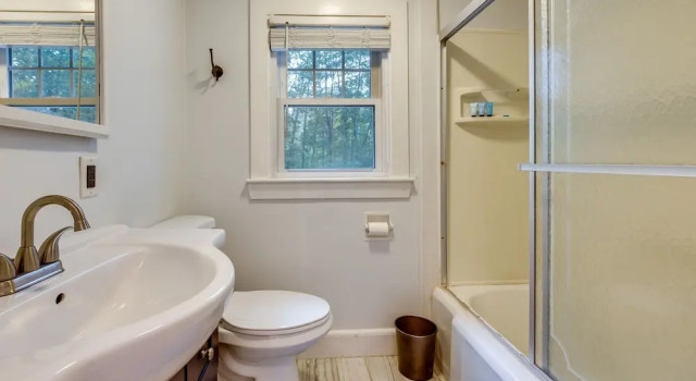 Коттедж Near Beach: Coastal Maine Getaway w/ Yard