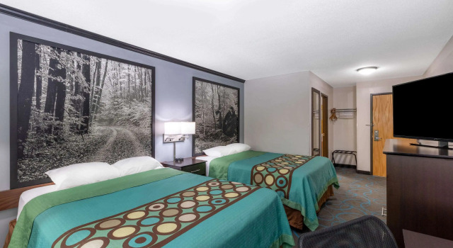 Super 8 by Wyndham Duluth