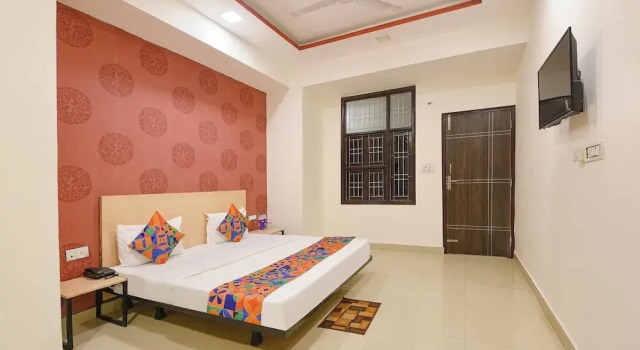 Номер Deluxe FabHotel Blue Stone