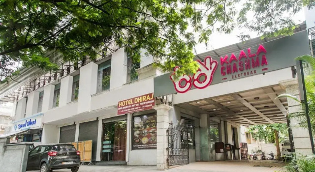 Hotel Dhiraj by OYO Rooms, Забронировать Отель Отели штата Махараштры 3 звезды, 3*