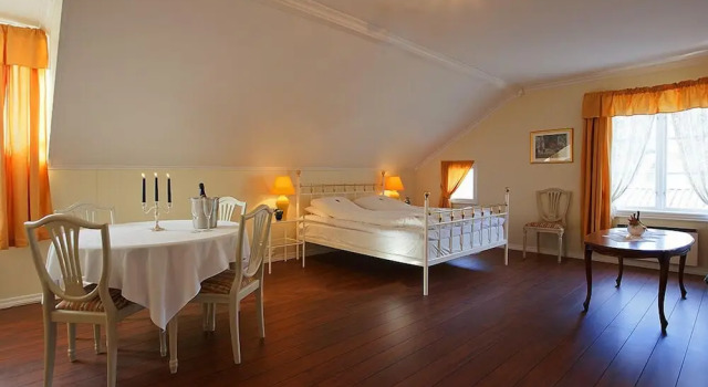 Двухместный люкс с балконом Fjordslottet Hotel