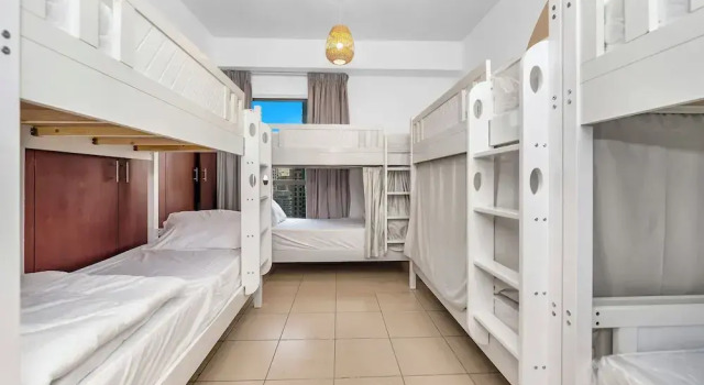 Seaside Hostels, Забронировать Хостел Дубай Эмират Дубай, рядом с Dubai Marina Yacht Club